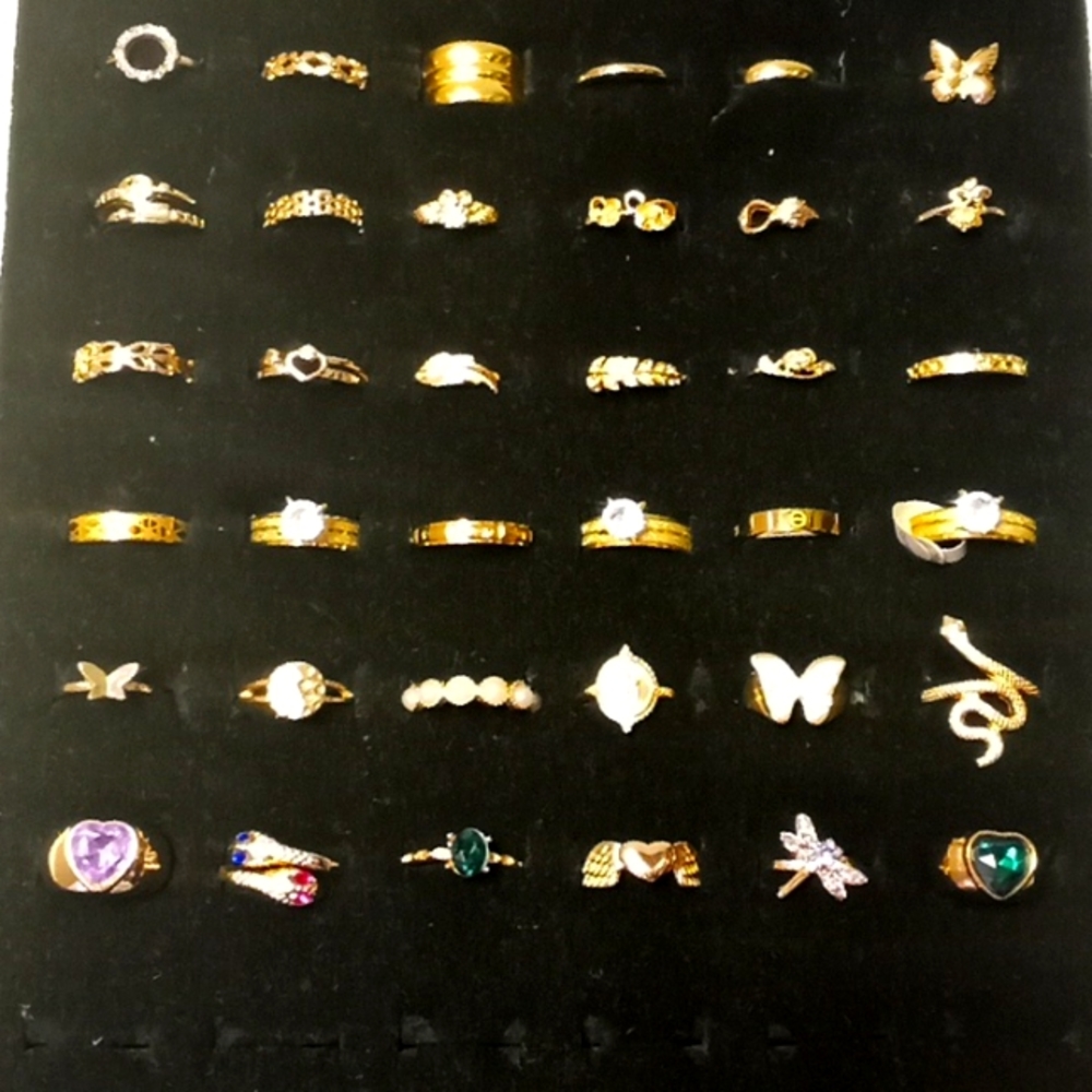 36 Pieces Gold Fashion Rings.